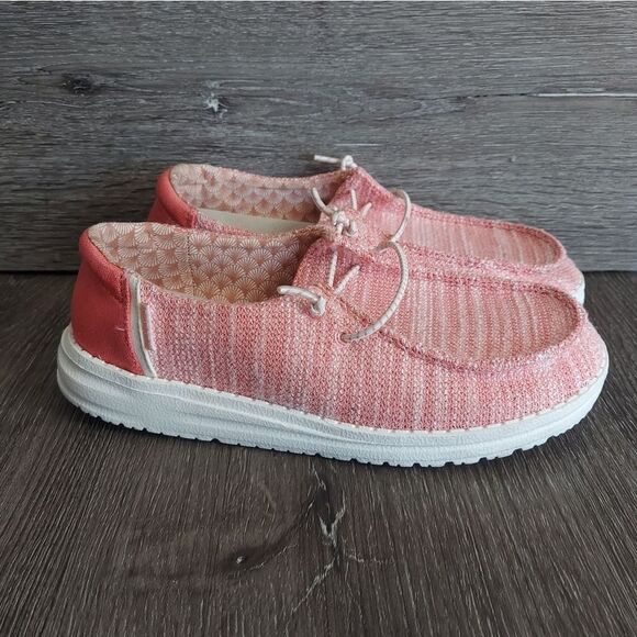 EUC Hey Dude Wendy Stretch Coral Pearl Moccasin 3Y - Picture 1 of 10